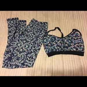 Victoria’s Secret knockout set (34DD and medium)